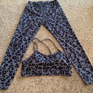 Women’s Athletic leggings and sports bra